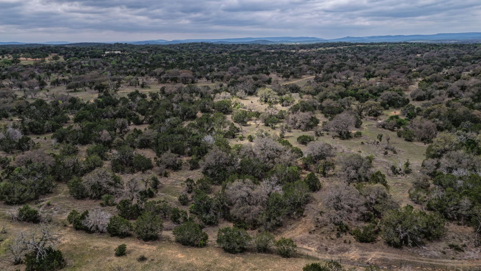 27-web-or-mls-71-962 Ranch Selects-25.jpg