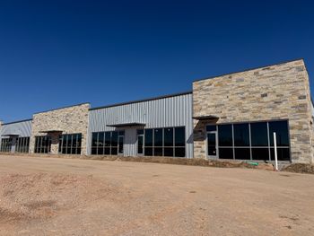2205-Warehouse-Cir-Marble-Falls-TX-Building-Photo-5-LargeHighDefinition.jpg