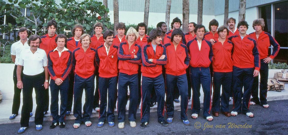 1980 Team.jpg