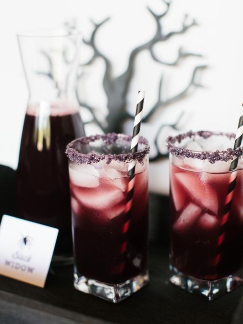 CI-Rennai-Hoefer_Halloween-cocktail-black-widow_v.jpg.rend.hgtvcom.1280.1707.jpeg