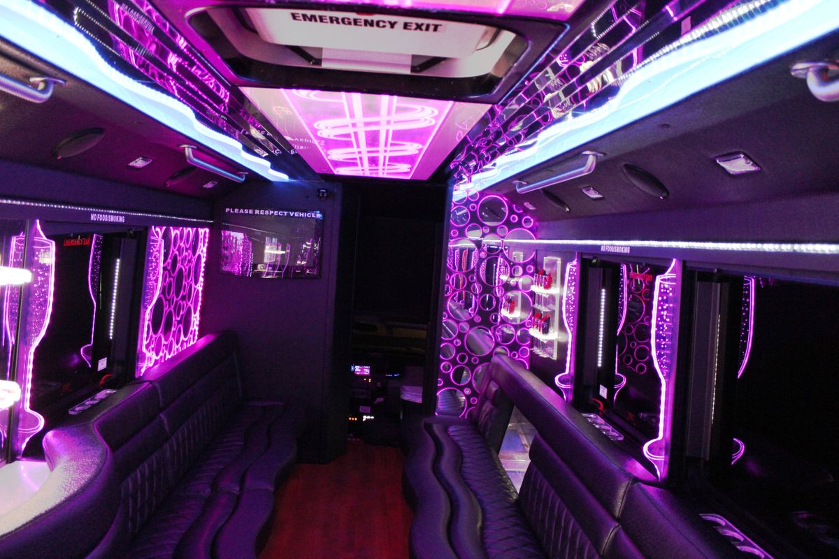 Limo-Services-Toledo-Party.jpg