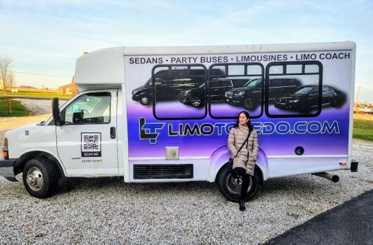 limo toledo bus.jpg