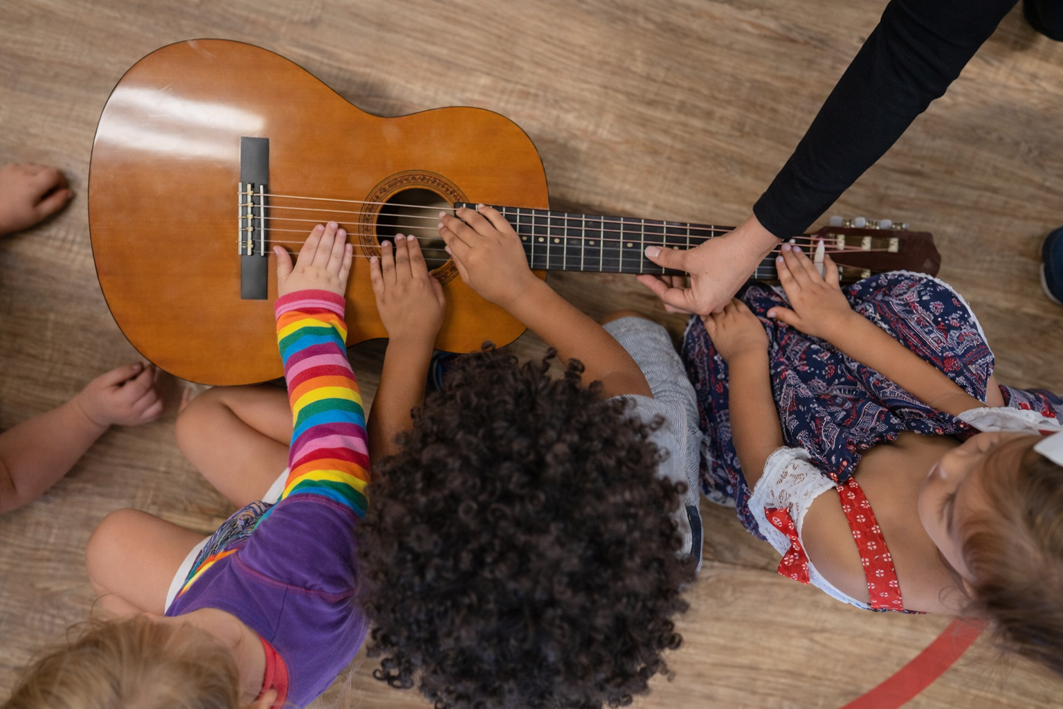 ym kids guitar redo.png