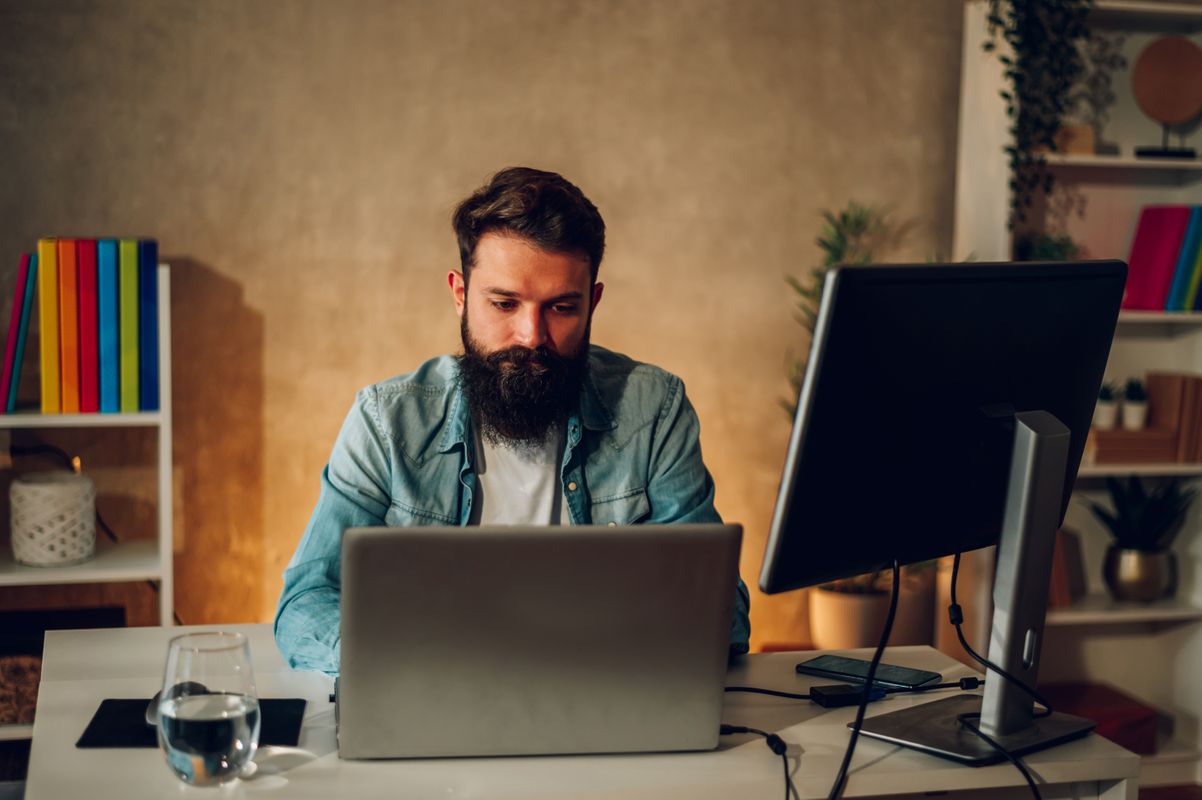 29 Amazing Desks for Working from Home 2023