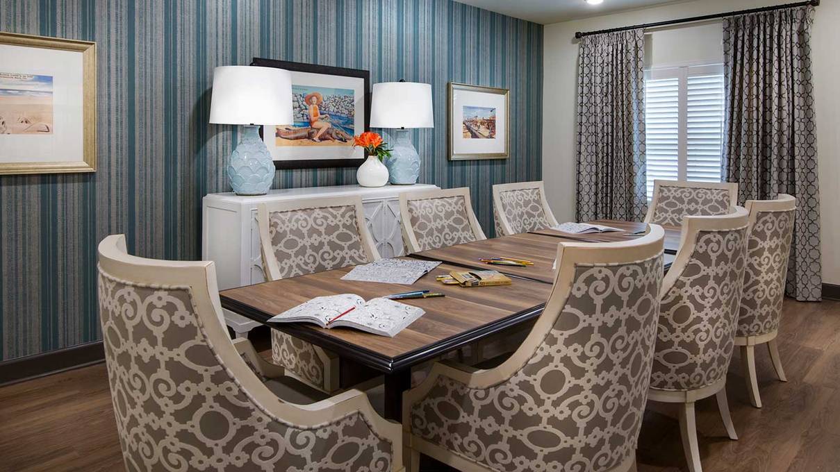 Starling at San Jose is an assisted living and memory care community in Jacksonville, Florida. Assisted Living Memory Care in Jacksonville, Florida