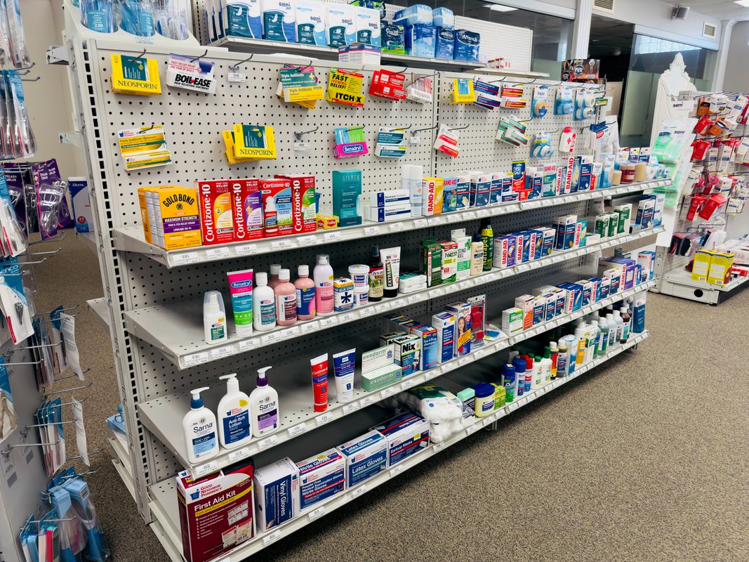 Lo Cost Pharmacy Savannah community