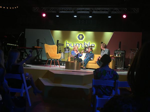 Bumble stage with panel