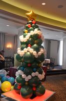 Balloon Christmas Tree.JPG