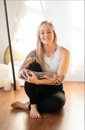 ERYT-200, RYT500, YACEP, Certified Yin Yoga Instructor, Paddleboard Yoga Instructor, Aerial Yoga Instructor, Reiki Certified, Hot Asana Yoga University Faculty Savana Harwood