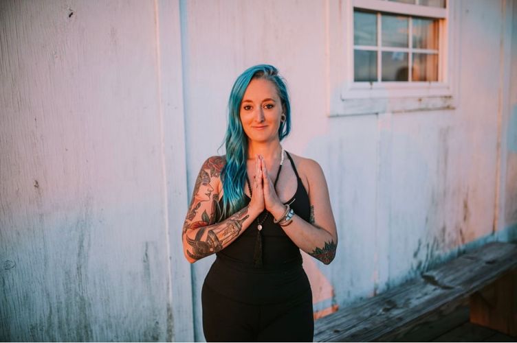 ERYT 200, Certified Yin Yoga Instructor, Paddleboard Yoga Instructor, Aerial Yoga Instructor, Reiki Certified, Hot Asana Yoga University Faculty Savana Harwood