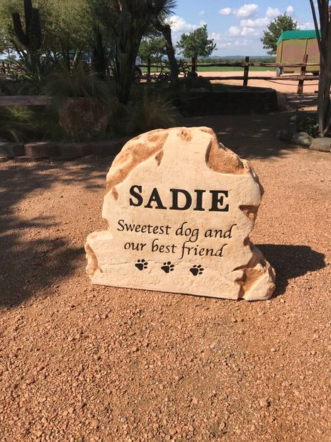 Dog memorial stone.JPG