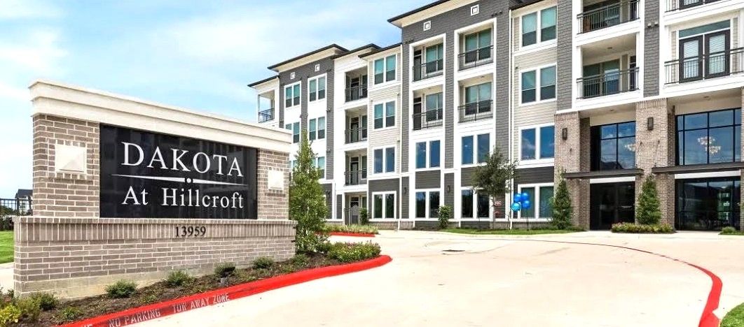 Hillcroft Entry Sign.jpg