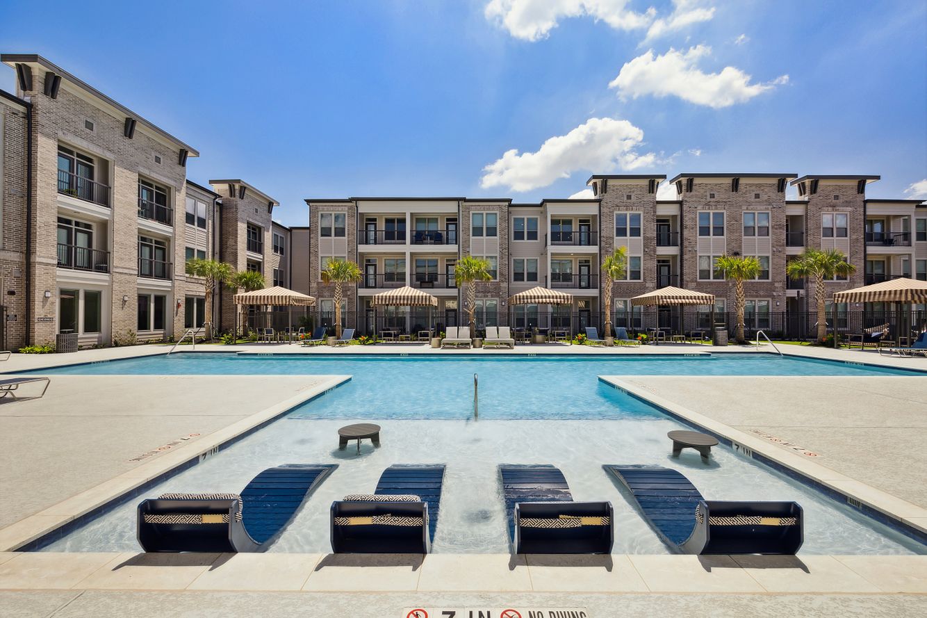 21-Pasadena Blvd W 800 IMG 101.jpg