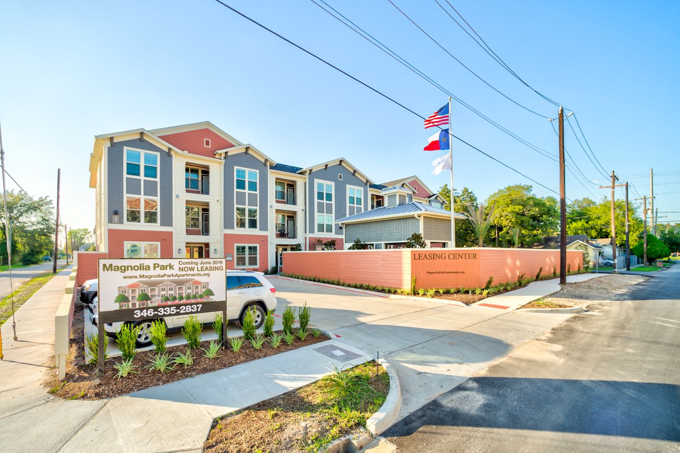 MagnoliaPark2019-2_207 - Copy.JPG