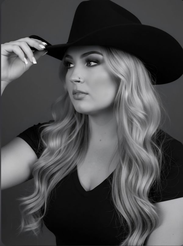 Blonding & Lived-In Color Specialist Tracy, CA