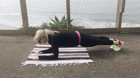 workout-move-anywhere-anytime-prone-plank.gif
