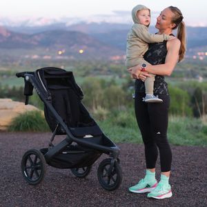 NEELY SPENCE GRACEY SETS NEW WORLD RECORD FOR FASTEST MILE PUSHING A STROLLER