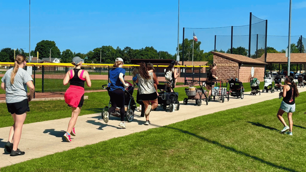 Manitowoc news FIT4MOM fitness for moms prenatal postpartum.png