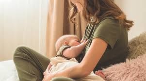 Healthcare provider recommending APNO for breastfeeding pain