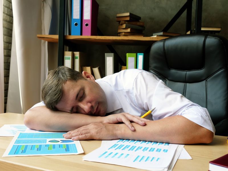 Understanding Chronic Fatigue Syndrome – Rock Ridge Pharmacy Patient experiencing chronic fatigue syndrome