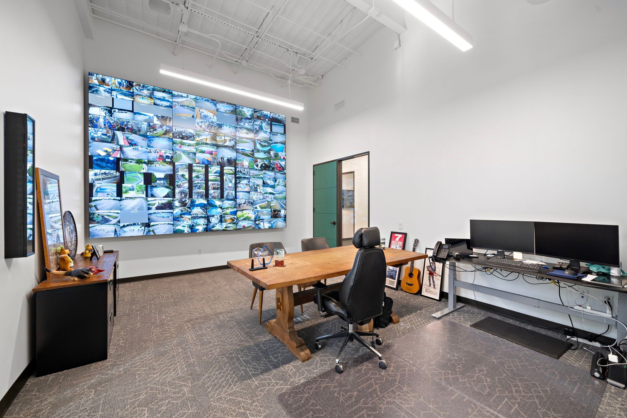 11-web-or-mls-10600 Shadow Wood Dr -102.jpg