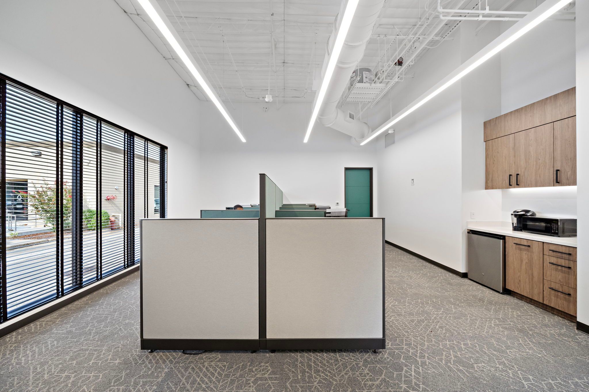 8-web-or-mls-10600 Shadow Wood Dr -87.jpg