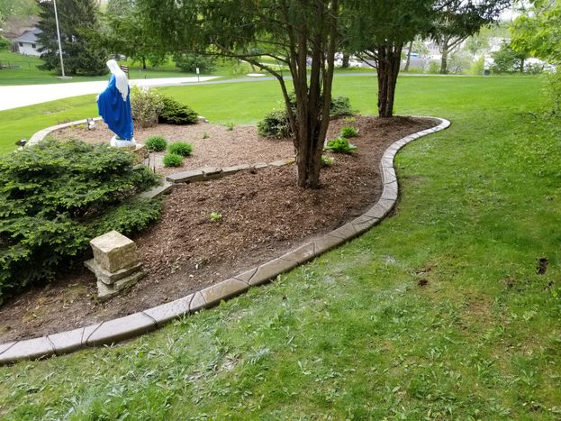 Gallery - Concrete Flower Bed Curbing & Landscape Edging - Border Magic