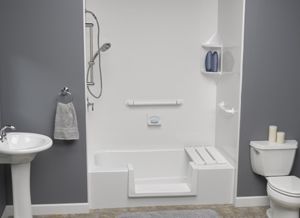 Easily Accessible Walk-In Shower In Toledo, Ohio