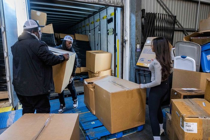 Cotton CA Wildfire Donation Delivery-54.jpg